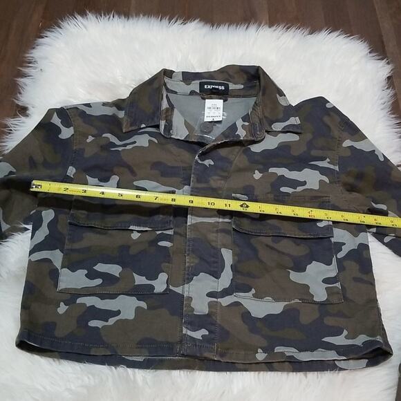 NWT Express Crop Camo Jacket - Picture 8 of 11
